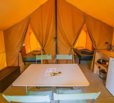 Camping Onlycamp Le Petit Bocage Les Essarts  Esterno foto